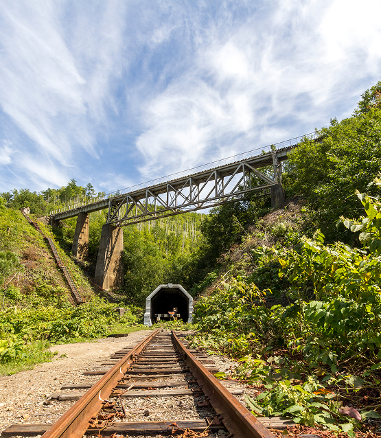 魔鬼桥和斯莱皮科夫斯基灯塔